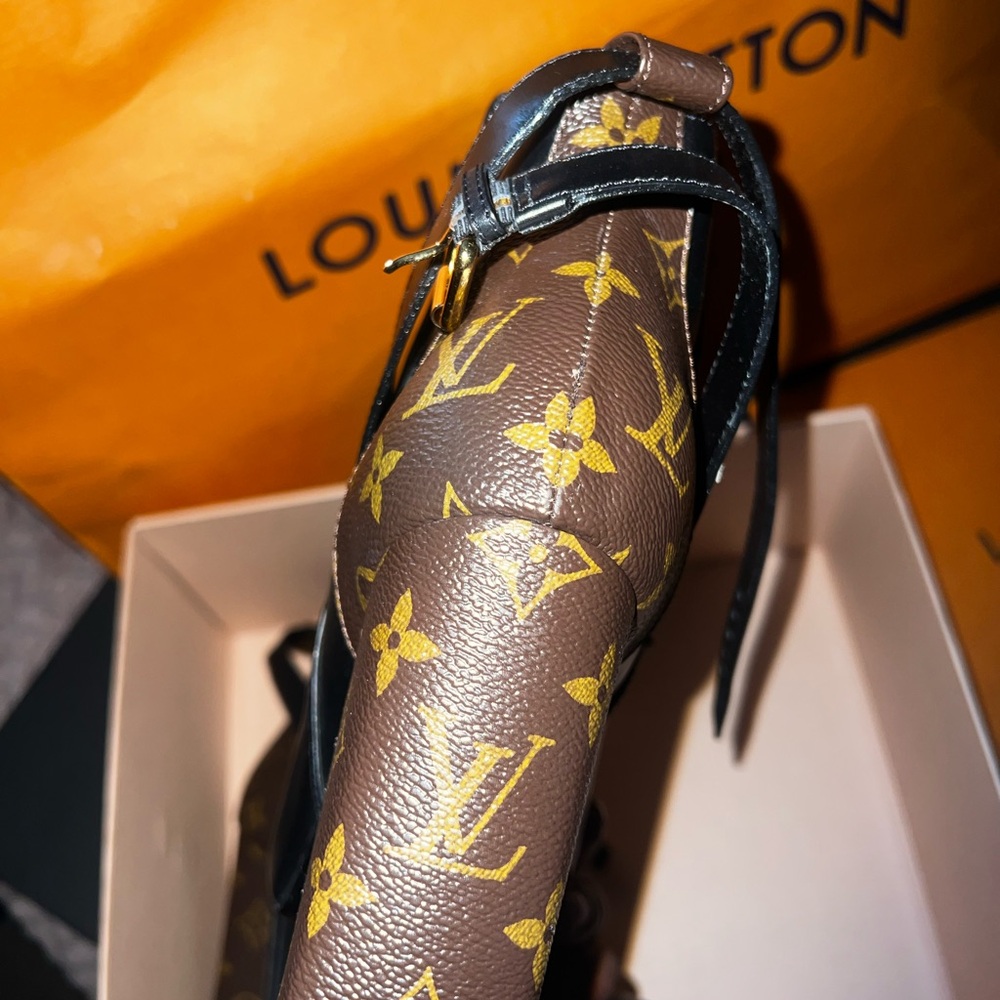 Authentic Louis Vuitton Black Leather booties - Picture 4 of 14